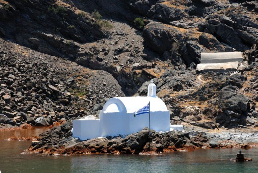 1-Day Boat Trip: Santorini Volcano, Thirassia & Oia Sunset - From Your Hotel to Athinios: How the Day Gets Moving