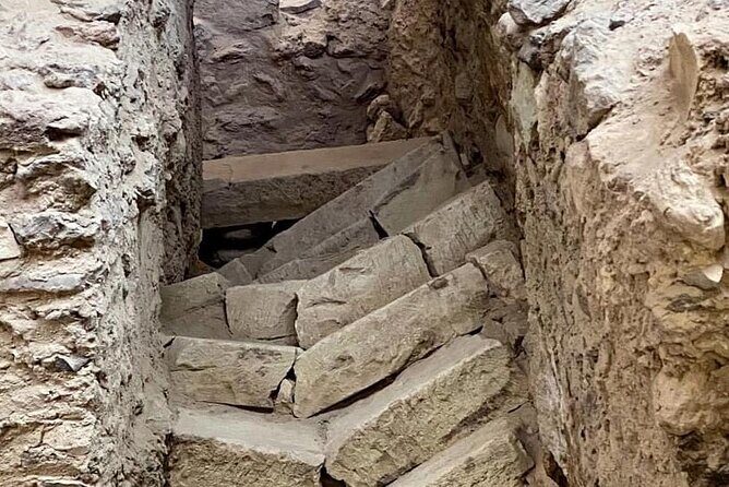 Akrotiri Family Treasure Hunt ,kid friendly Archeology Adventure - Private guide means you can ask more than you planned