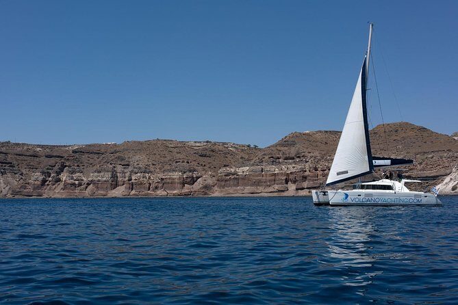 Luxury Caldera Cruise with a rich BBQ meal and drinks! - Hotel Pickup and the Vasiliki-Style Comfort