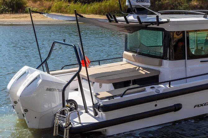 Private Axopar 37 MotorYacht Cruise in Santorini w/ Snack & Drink - Price and Value for Up to 11 People