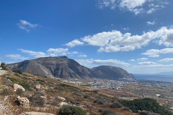 Private Santorini Highlights Tour – Scenic Views & Local Insight - Imerovigli in 25 minutes: volcanic shapes you can actually read