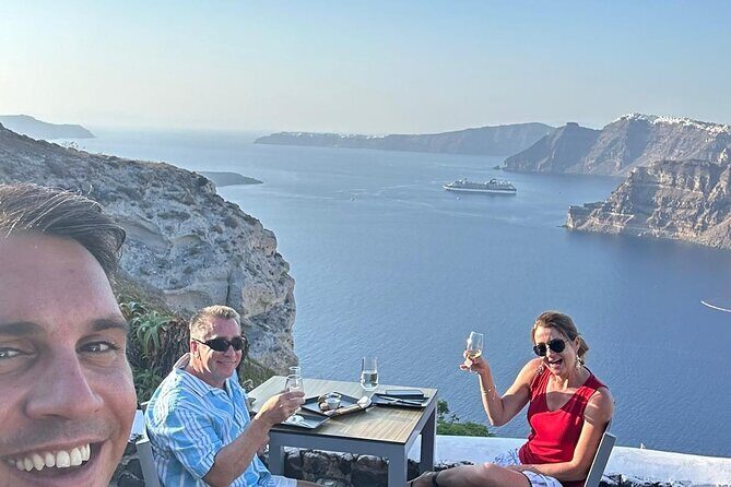 Private Santorini Wine Tour: Explore Top 3 Wineries & Best Views - Stop 1 at Venetsanos Winery: caldera views and a guided Assyrtiko tasting