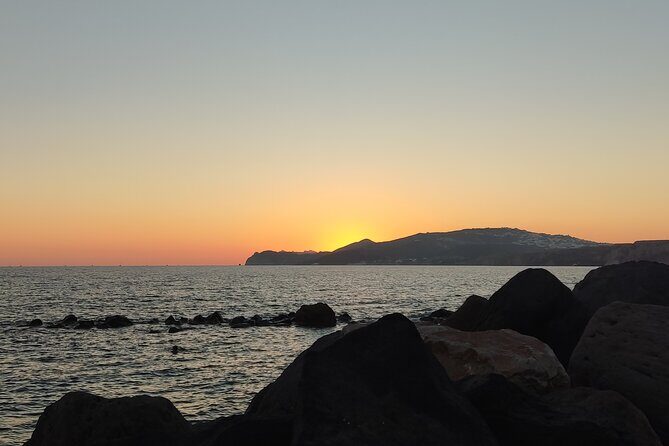Private Transfer Santorini One-way From/To Airport, Port & Hotel - Private group comfort: no splitting up, no surprises