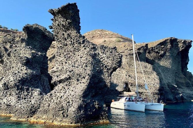 Santorini Caldera Panorama Winter Cruise All Inclusive - Therasia island and lunch on board: why it’s timed well