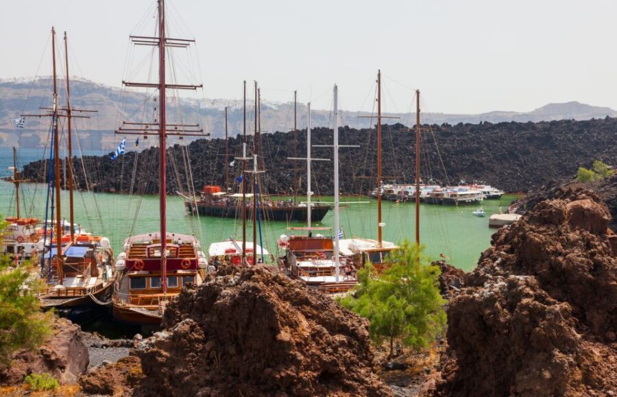 Santorini Caldera: Sunset Cruise with Dinner - Group size and comfort: what the cruise feels like on the water