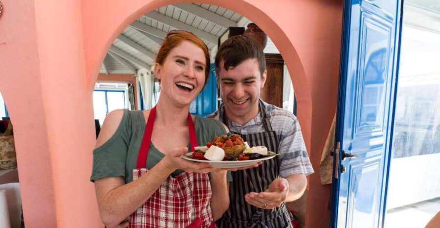 Santorini: Cooking Class and Easy Hike - The one-hour hike: low effort, good rewards, and what to expect underfoot