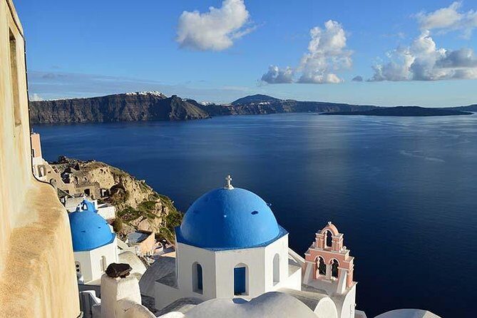 Santorini Day Tour with Sunset in Oia - Emporio’s medieval lanes: a quick walk that adds contrast