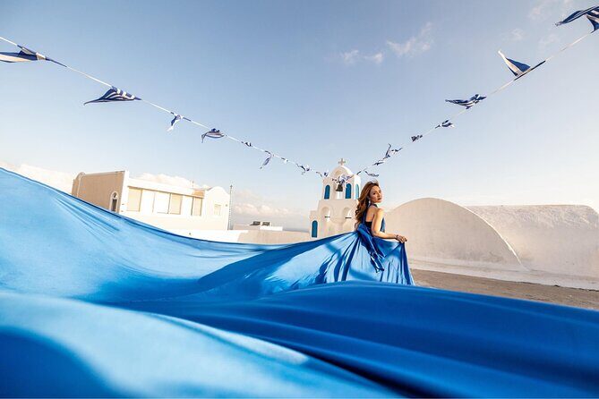Santorini: Flying Dress Professional Photography <em>Dress Included</em> – Key Things to Know Before You Go’ /></p>
<ul>
<li><strong>Pro posing direction, not just photos</strong>: you’ll get guidance for angles and how to make the dress look right in real spots</li>
<li><strong>Edited photo delivery in 7–10 days</strong>: 35 to 70 professionally edited images, depending on your option</li>
<li><strong>Two time options with very different logistics</strong>: 1 hour in Oia with no pickup; 3 hours up to 3 villages with pickup/drop-off</li>
<li><strong>Flying dress rules vary by group type</strong>: solo/couple gets 1 dress total; best friends gets 1 dress per lady</li>
<li><strong>Same-day phone videos included</strong>: 2–3 short videos captured on the day</li>
<li><strong>Walking matters</strong>: wear comfortable shoes and expect stairs and uneven steps for the best angles</li>
</ul>
<h2 id="how-the-flying-dress-shoot-really-works-and-why-it-looks-good">How the Flying Dress Shoot Really Works (And Why It Looks Good)</h2>
<p><img width="669" height="446" decoding="async" src=