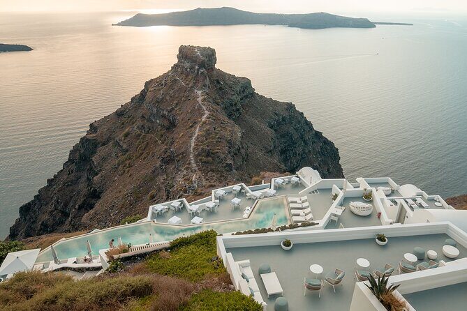 Santorini Highlights and Wine Tasting Private Tour - Venetsanos Winery tasting: local wine with caldera scenery