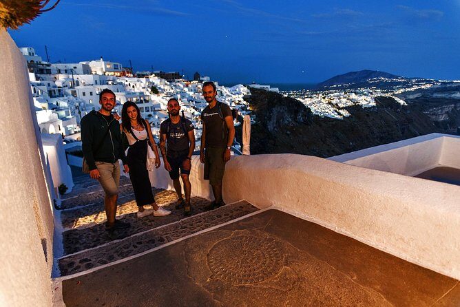 Santorini : Night Hike, Wine Tasting and Dinner - From Fira Toward Imerovigli: The Night Version of the Daytime Crowd Problem