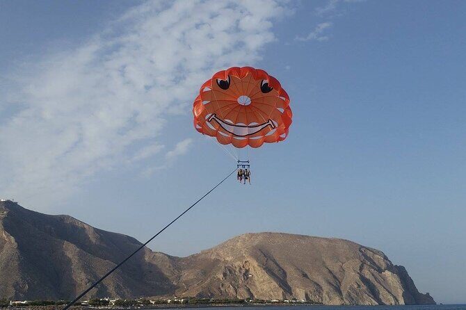 Santorini: Parasailing Flight Experience at Black Beach - Weather Can Change Fast: How to Handle the Last-Minute Reality