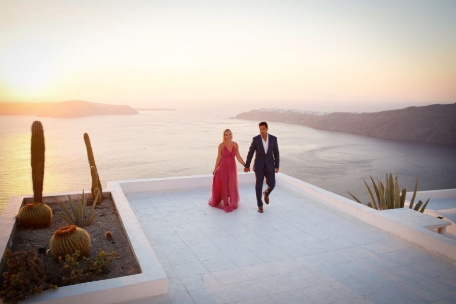 Santorini: Photo Shoot with a Private Vacation Photographer - Quick reasons this Santorini photo shoot feels worth it