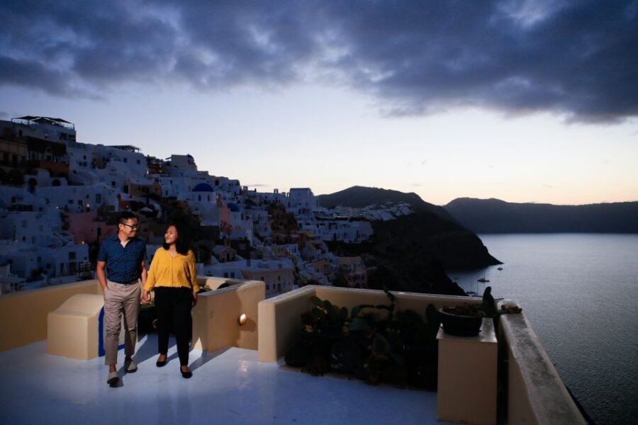 Santorini: Photo Shoot with a Private Vacation Photographer - Why a private photographer changes everything in Santorini