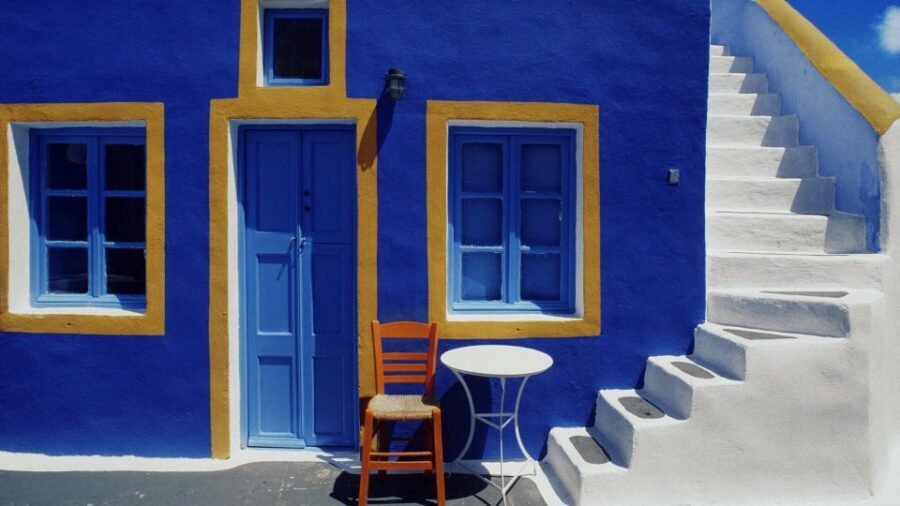 Santorini: Private 4-Hour Chauffeur Service - The real value: a private guide who helps you choose