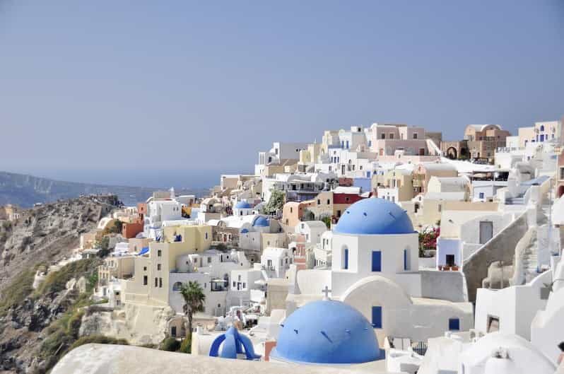 Santorini: Private Customizable Tour with Flexible Lenghts - Pyrgos and Oia: villages, alleyways, and the sunset payoff