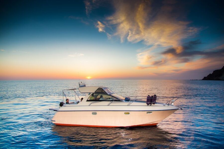 Santorini: Private Day Cruise with Barbeque and Drinks - Red Beach vs White Beach: choosing your volcanic vibe