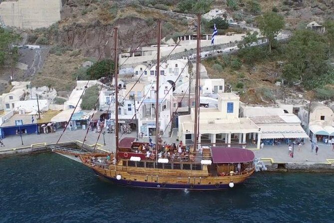 Santorini Volcano Tour - Getting to Ormos Firon (and the May Port Change)